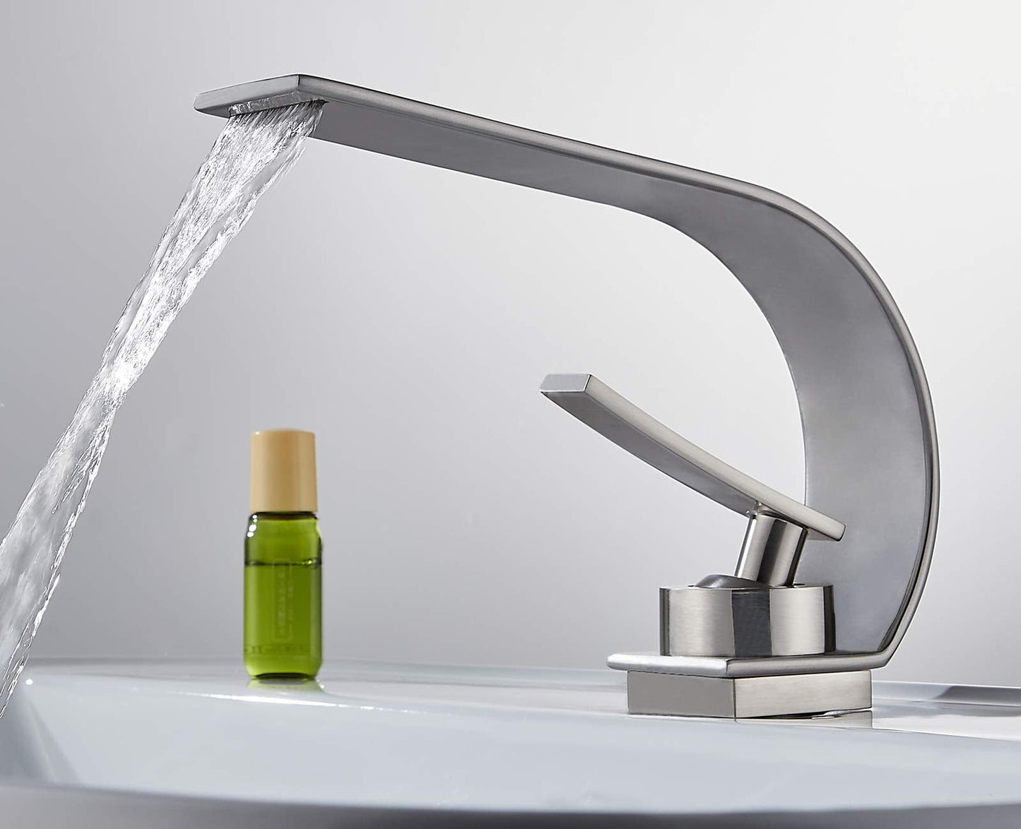 becola Modern Bathroom Faucet, Low Arc Brass Ceramic Valve Vanity Single Hole Bathroom Sink Faucet, Touch On Single Handle Hot and Cold Water Mixer Tap - Brushed Nickel